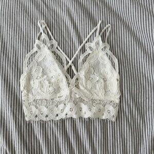 Francesca's Floral Lace Bralette in White